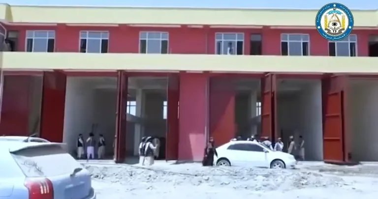 دو پروژه ساختمانی  به ارزش ۲۷ میلیون افغانی در بندر آی‌خانم تخار افتتاح شد