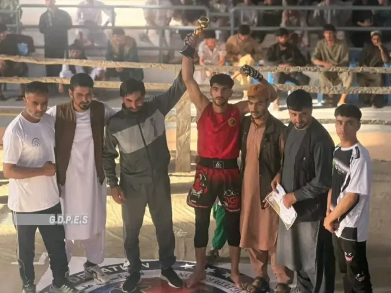 در مسابقات کیک‌بوکسینگ زون شمال و شمال‌شرق، تیم کندز مقام نخست را کسب کرد