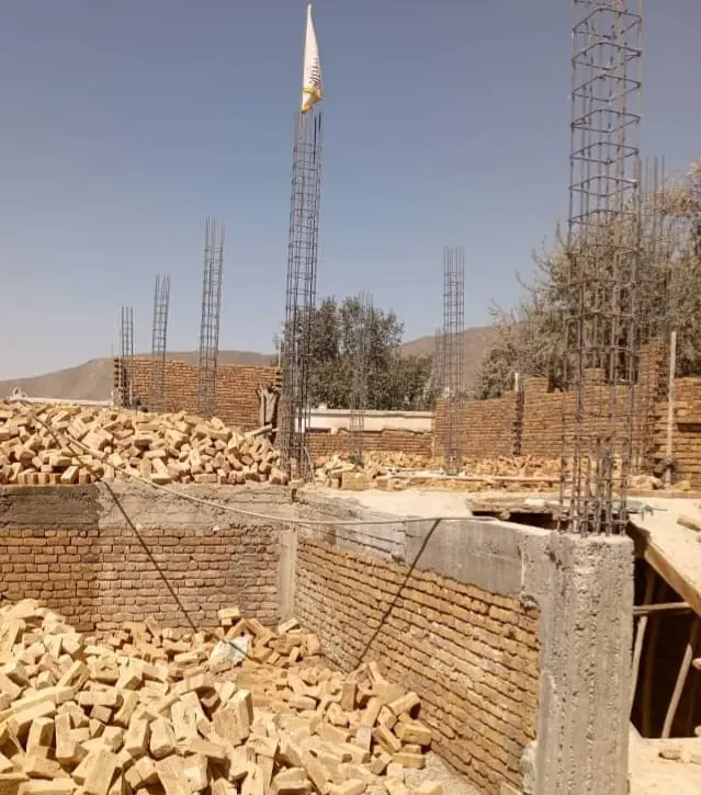 یک مدرسه دینی یک ساختمان آموزشی و مسجد درولسوالی محمد آغه لوگر ساخته می شود