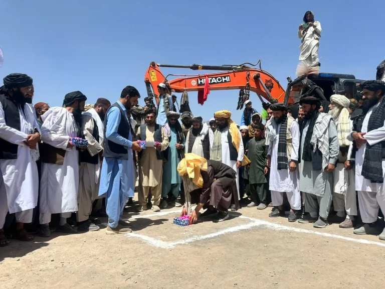 تعمیر جدید یک مکتب در پکتیا ساخته می‌شود