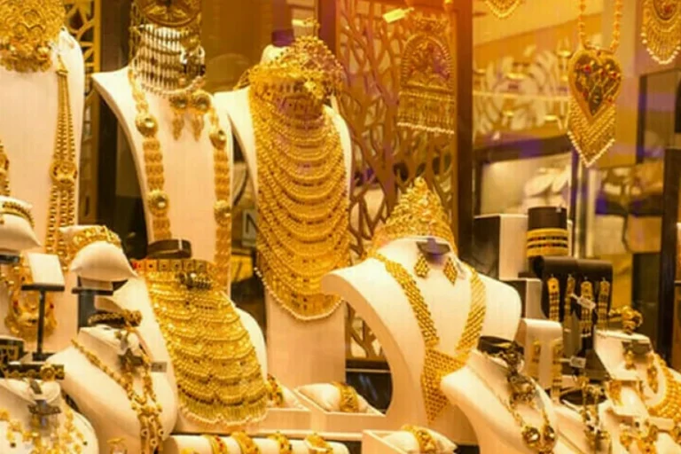 یک انس طلا ‌‌چهارهزارو ۲۹۵ دالر عرضه می‌شود