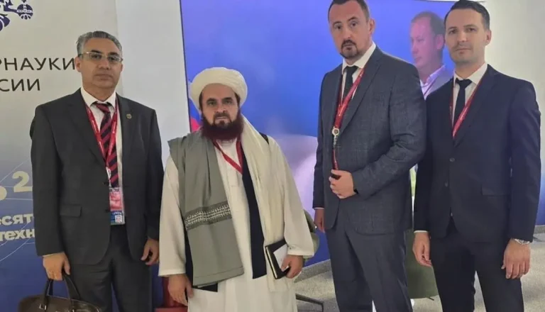 اشتراک سفیر افغانستان در مسکو در مجمع اقتصادی شرق در ولادیوستوک 