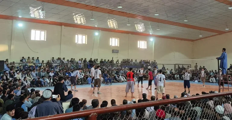 تیم جمنازیوم قهرمان رقابت‌های دو روزه والیبال سمنگان شد