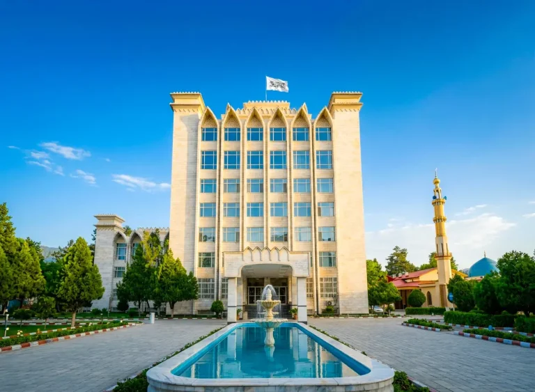 علاقه‌مندی شرکت اماراتی به ساخت تونل دوم سالنگ و فابریکه‌های تولید دوا