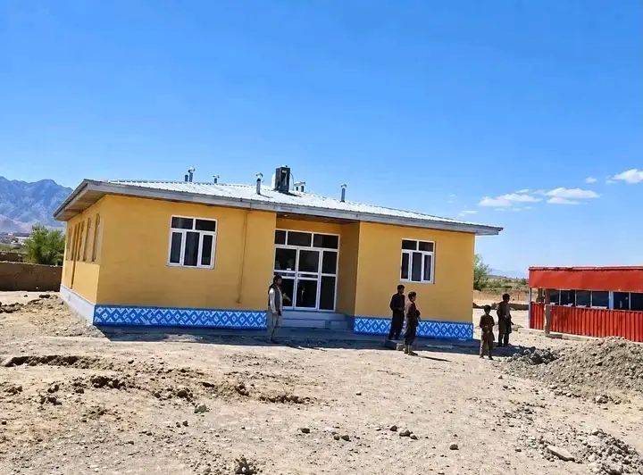 ساختمان یک مرکز صحی در ولسوالی رستاق تخار گشایش یافت