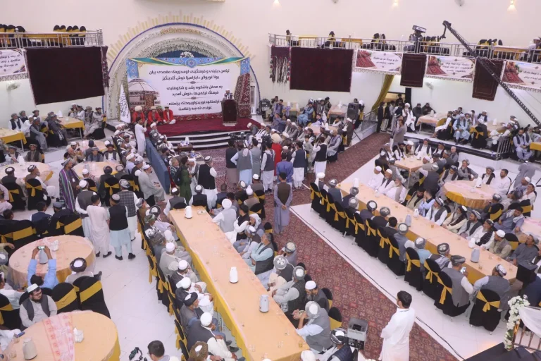 نشستی به منظور پاسداری از فرهنگ و زبان ترکمنی در جوزجان برگزار شد