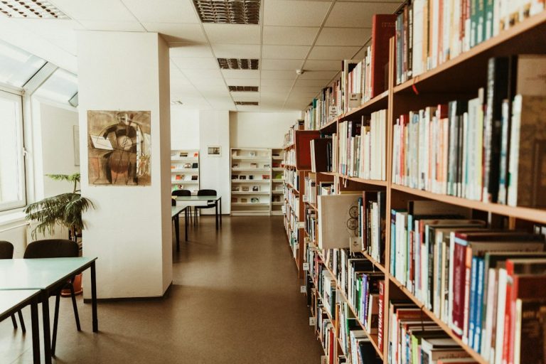 کتابخانهٔ دانشگاهی برای آموزش روان‌شناسی سلامت و ارتباطات