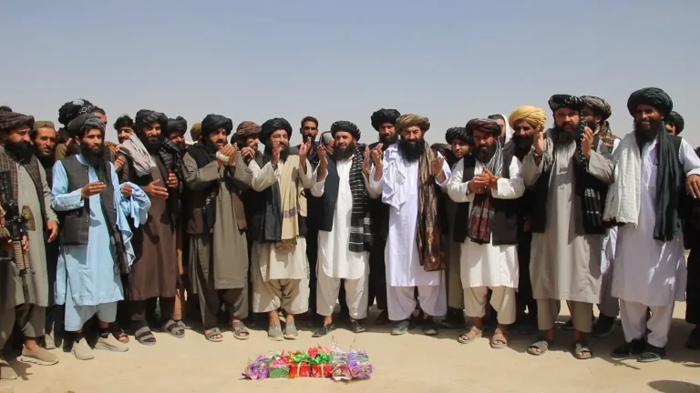 ده‌ها کیلومتر سرک در پکتیکا هموار و جغل اندازی می‌شود