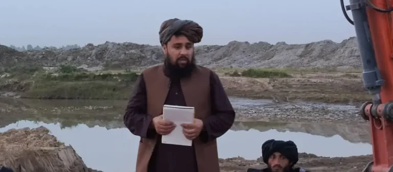 کار ساخت یک پل موتر رو در ولسوالی درقد- تخار آغاز شد