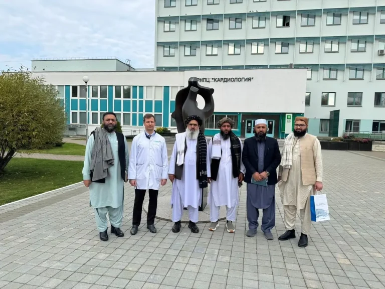 وزیر صحت عامه از مرکز تخصصی قلب و پولی‌کلینیک بلاروس دیدن کرد