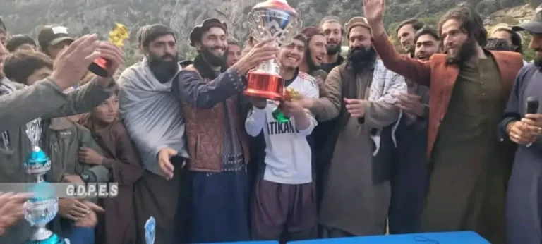 تیم برگمتال نورستان در مسابقات تيپ بال کرکت، قهرمانی را از آن خود کرد