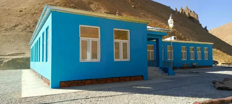 ساختمان جدید یک مکتب در بامیان به بهره برداری  رسید 