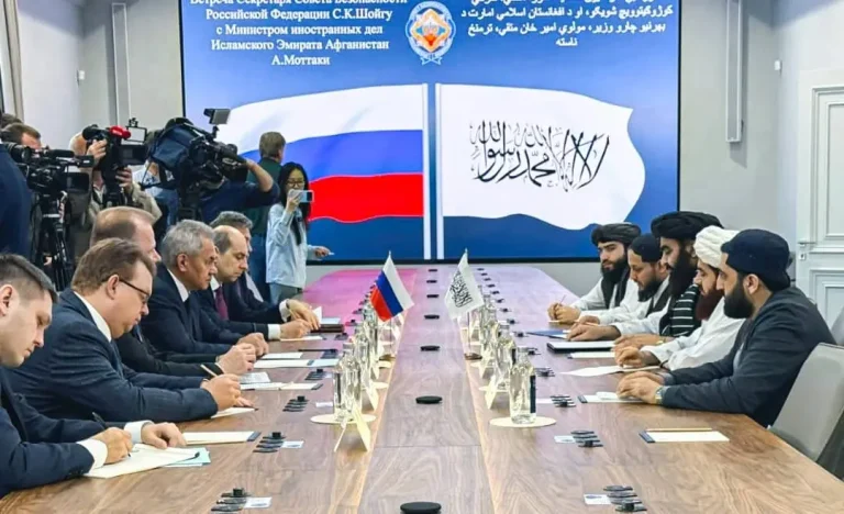 دیدار وزیر خارجه و دبیر شورای امنیت روسیه؛ تاکید بر گسترش و تقو یت همکاری‌ها