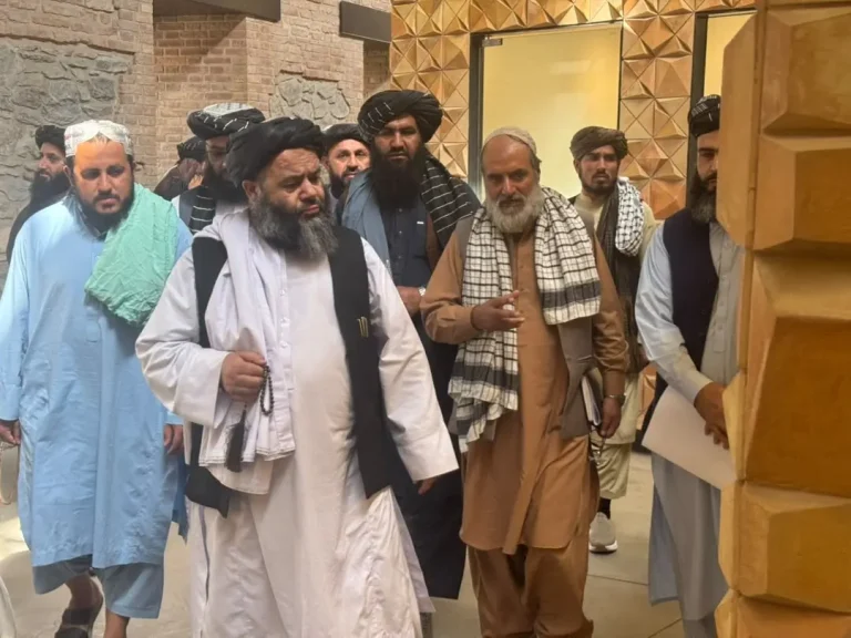بازدید معین فرهنگ و هنر از آبدات تاریخی ماشین‌خانه کابل