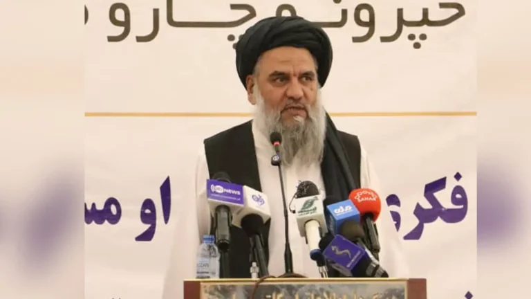 وزیر اطلاعات و فرهنگ: فعالان رسانه‌یی در کارهای خود به ارزش‌های اسلامی و ملی توجه کنند 
