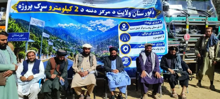 کار ساخت سرک حلقه‌یی در شهر پارون مرکز نورستان آغاز شد