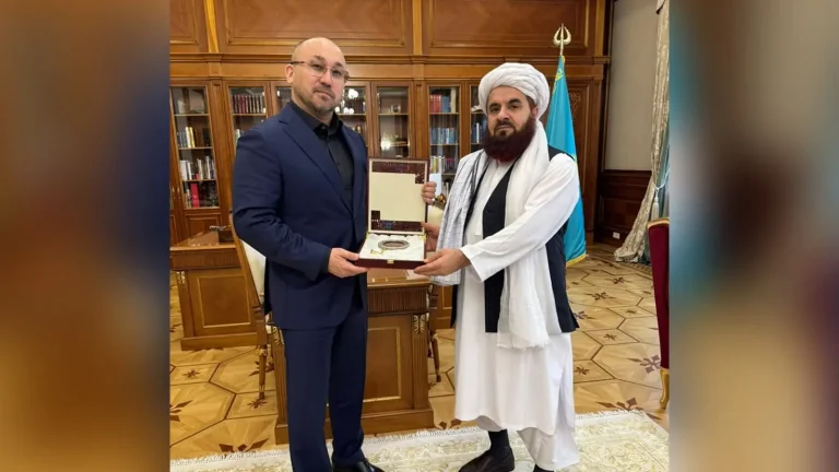 تاکید سفیران افغانستان و قزاقستان در روسیه بر تقویت روابط دوجانبه 