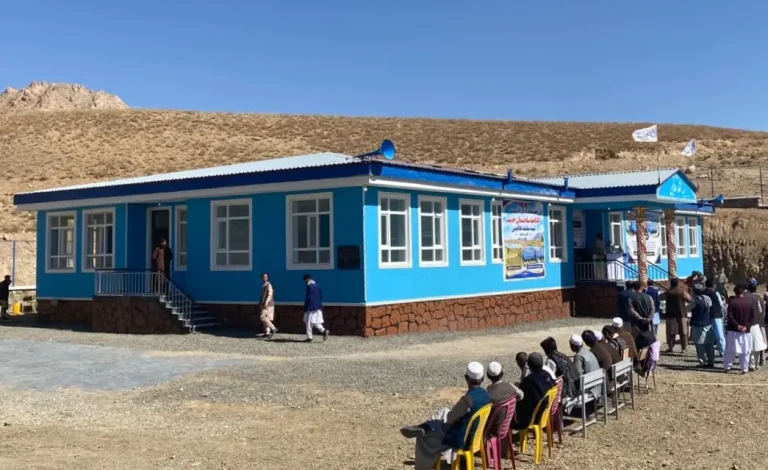 ساختمان جدید یک مکتب در غزنی افتتاح شد 