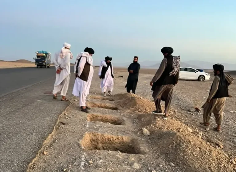 آغاز روند نصب موانع محافظتی در شاهراه قندهار–هرات در فراه