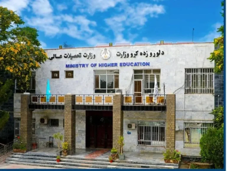 وزیر تحصیلات عالی: برنامه‌های تحصیلی باید متناسب با نیازمندی‌های هر منطقه باشد