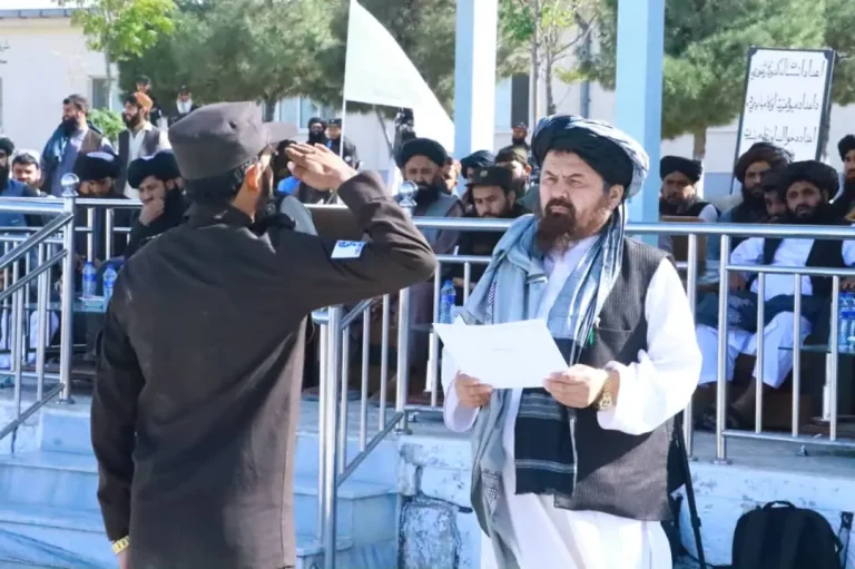 صد ها نظامی از مرکز آموزشی در بلخ فارغ شدند