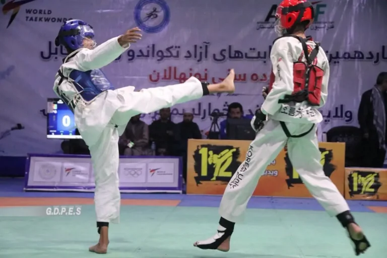 آغاز چهاردهمین دور مسابقات آزاد تکواندوی نونهالان با اشتراک ۱۰۰ ورزشکار