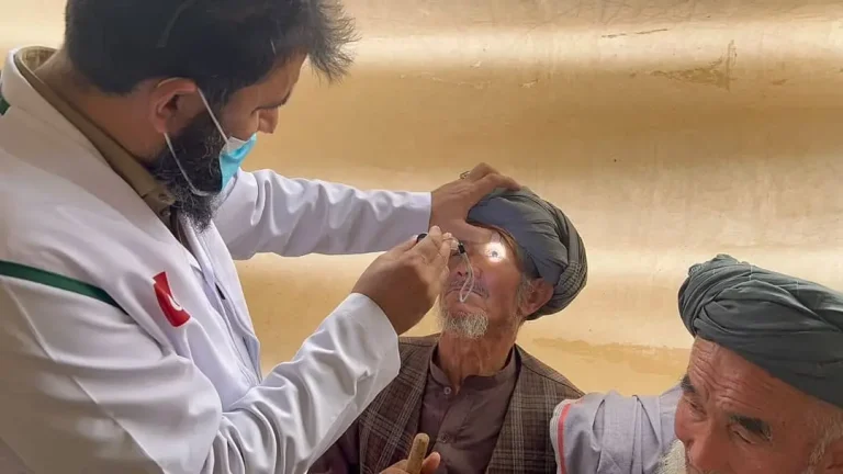 بیش از ۲۵۰ عملیات رایگان چشم در تخار انجام شد
