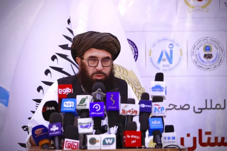 مولوی عبدالولی حقانی: نمایشگاه ملی و بین‌المللی صحت فرصت مهم برای معیاری‌سازی خدمات صحی است