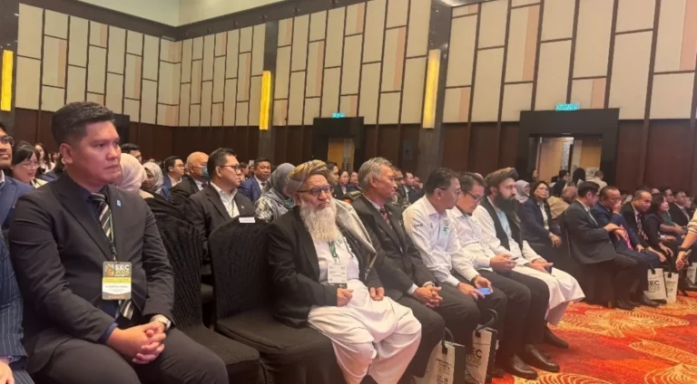 آموزش و آگاهی‌دهی برای حفاظت از محیط زیست در کنفرانس مالیزیا بررسی شد