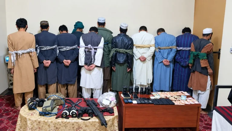 12 تن به اتهام حفاری غیرقانونی و شکار پرندگان در جوزجان بازداشت شدند